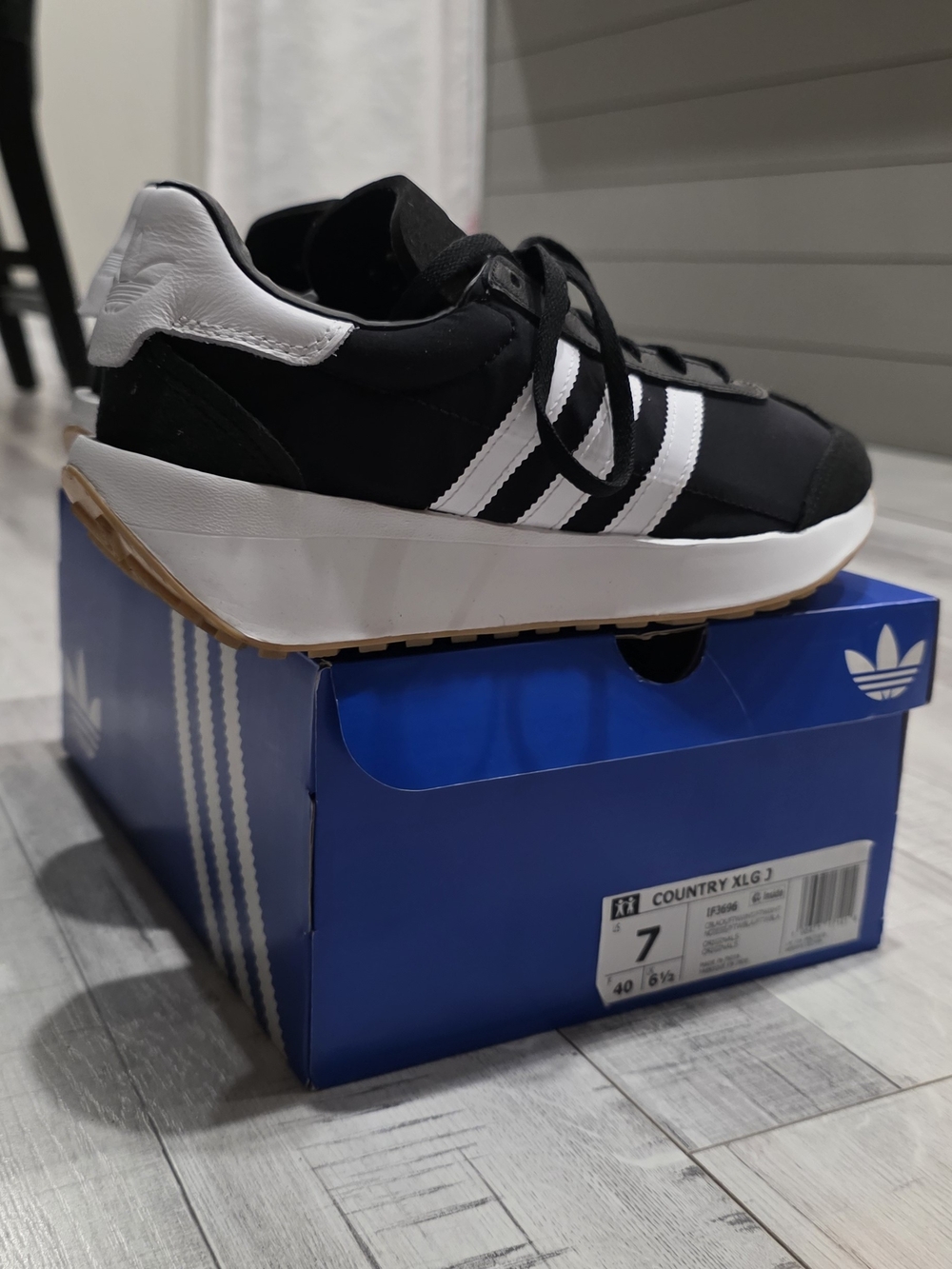 Adidas Country Xlg J Black & White Retro Kids 7 Runner Sneakers Womens 8 - Picture 8 of 8